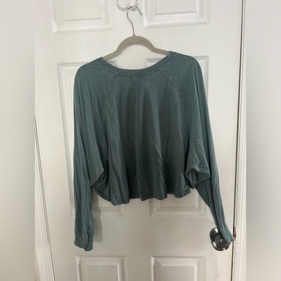 { MONO B} Green Long Sleeve - Picture 5 of 7